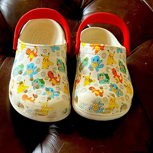 Crocs Kids' Pokémon size 1 Classic Clogs. - Picture 1 of 8